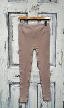 Load image into Gallery viewer, Nikibiki Chevron Ribbed Leggings
