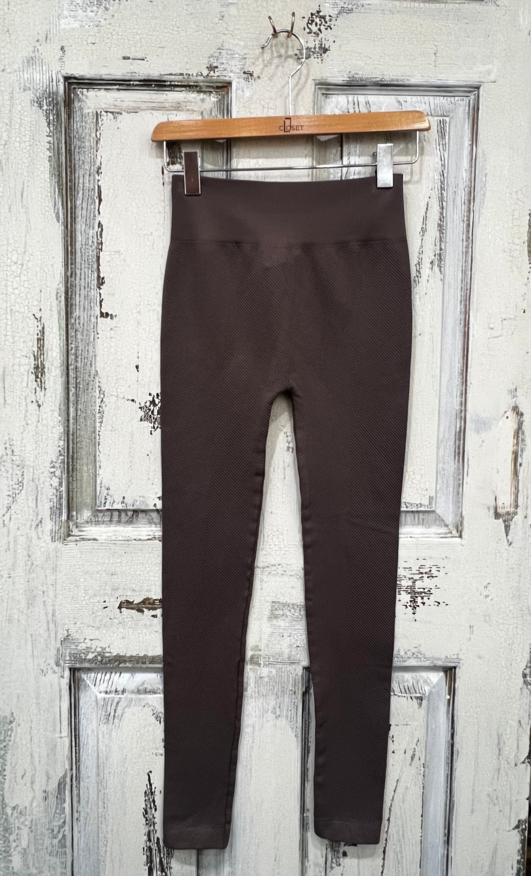 Nikibiki Chevron Ribbed Leggings